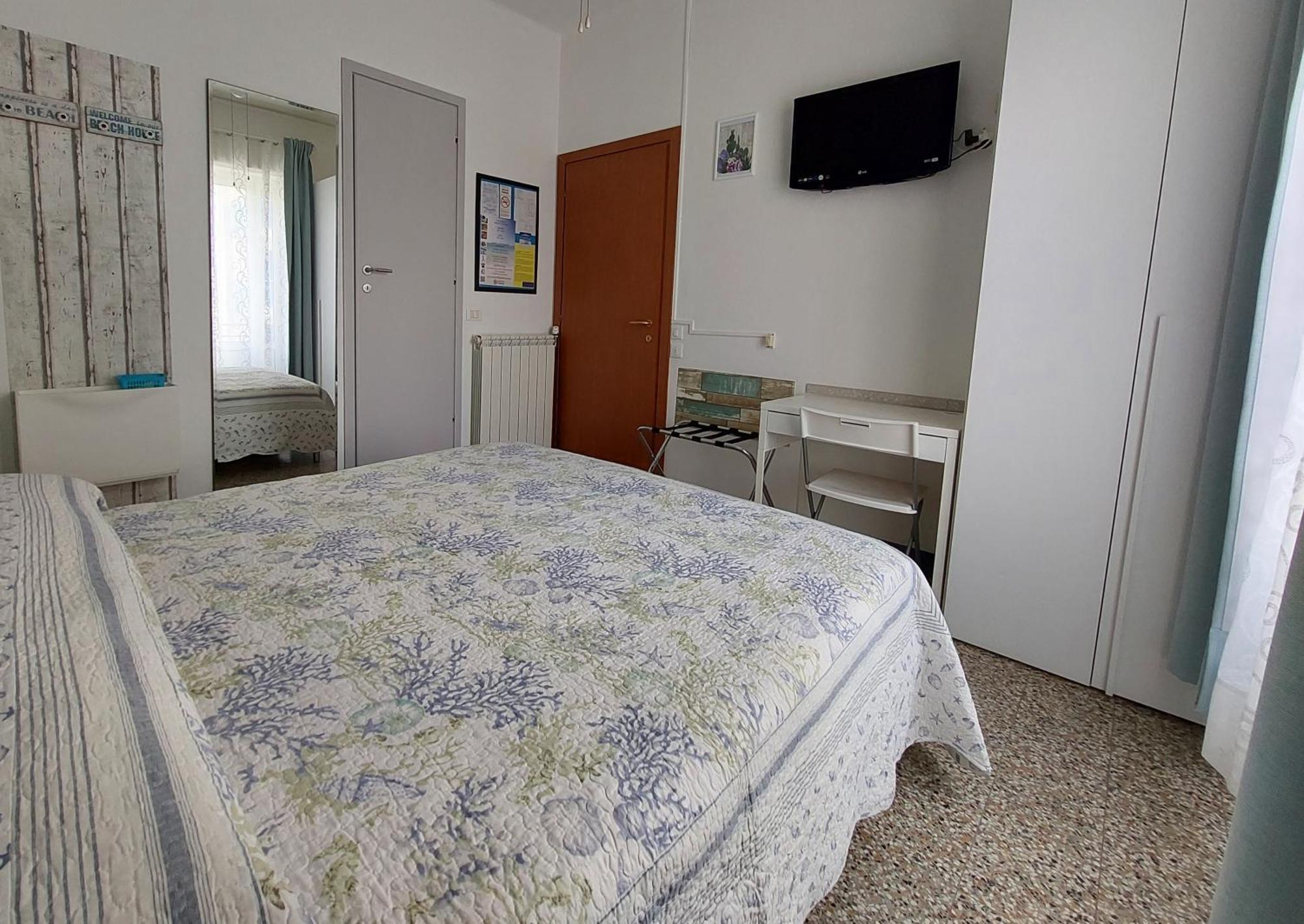 Villa La Lanterna Pietra Ligure Room photo
