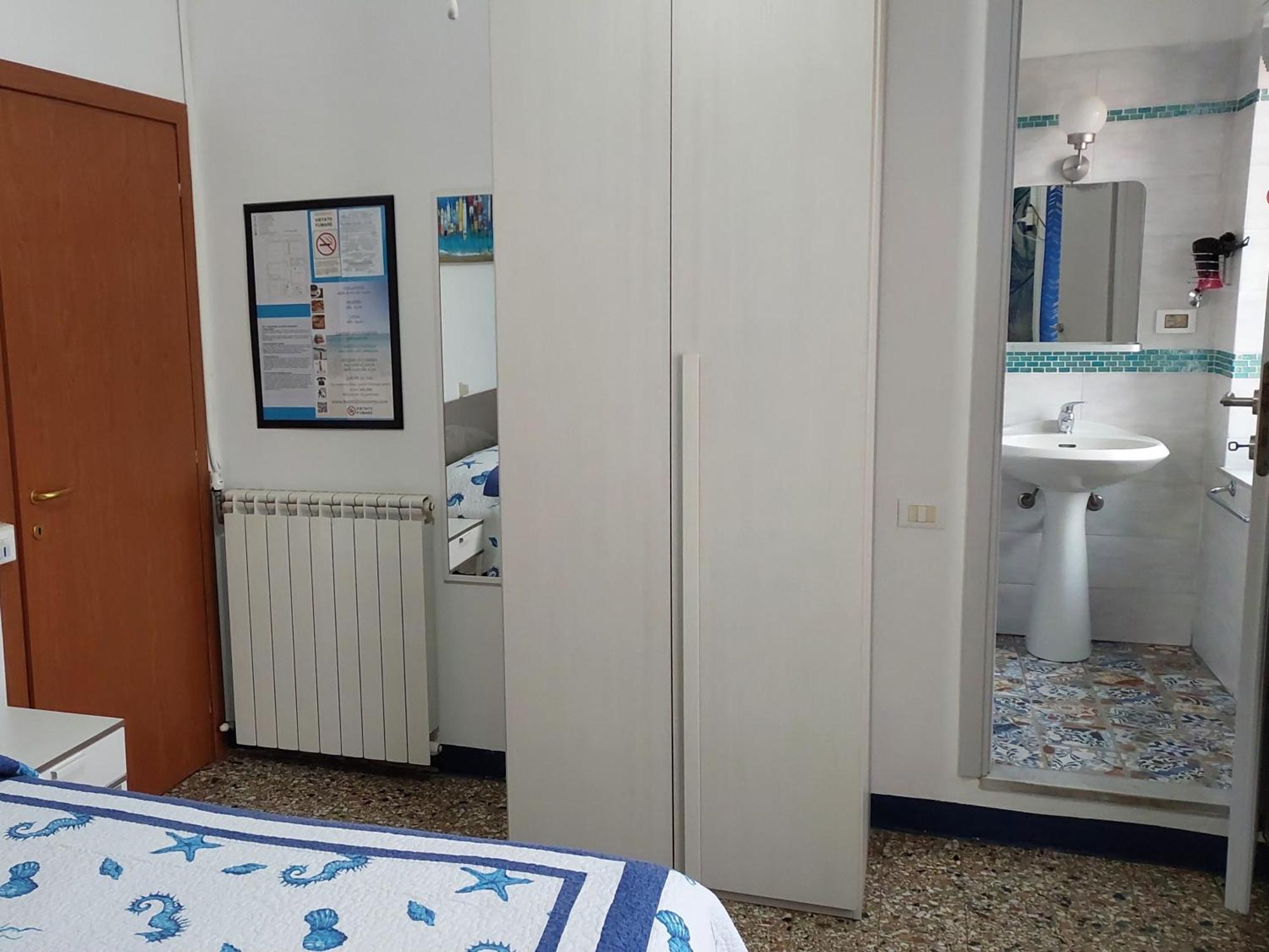 Villa La Lanterna Pietra Ligure Room photo