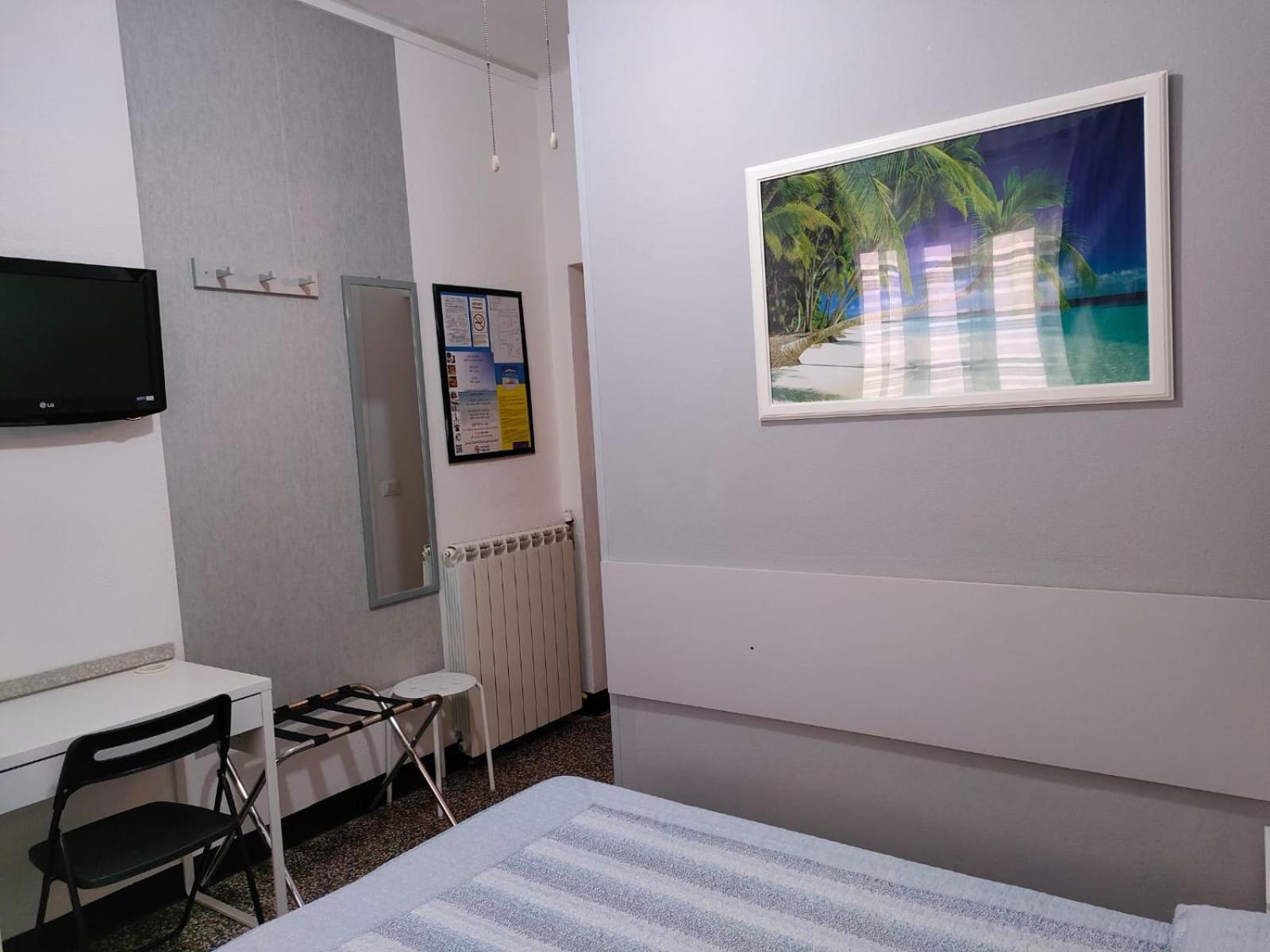 Villa La Lanterna Pietra Ligure Room photo
